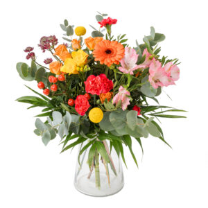 iloinen yllätys kukkakimppu